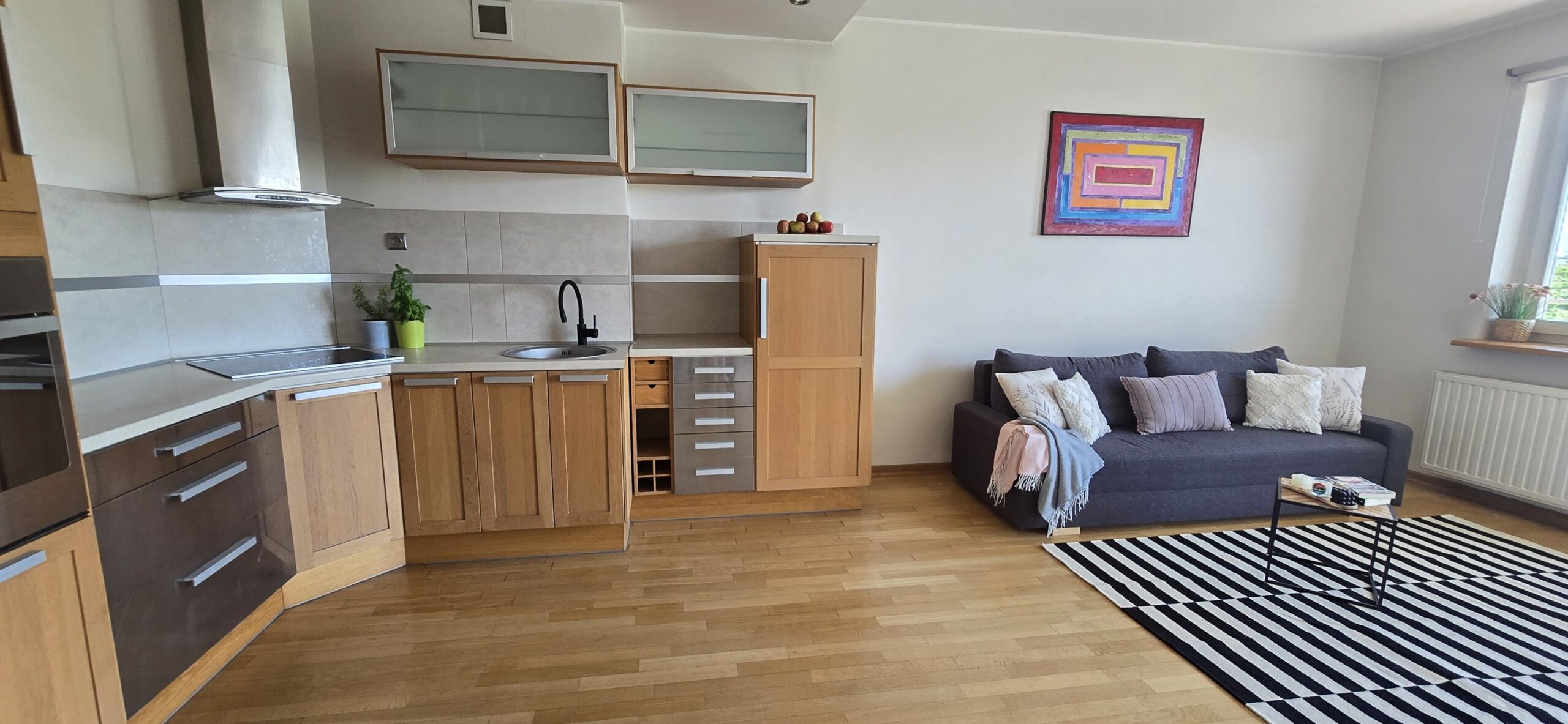 Bielany, 2-pokojowe mieszkanie o powierzchni 58 m² z miejscem parkingowym w cenie.